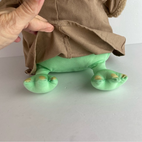 Star Wars Mandalorian Disney NWT Baby Yoda Stuffy Plush - Picture 3 of 6